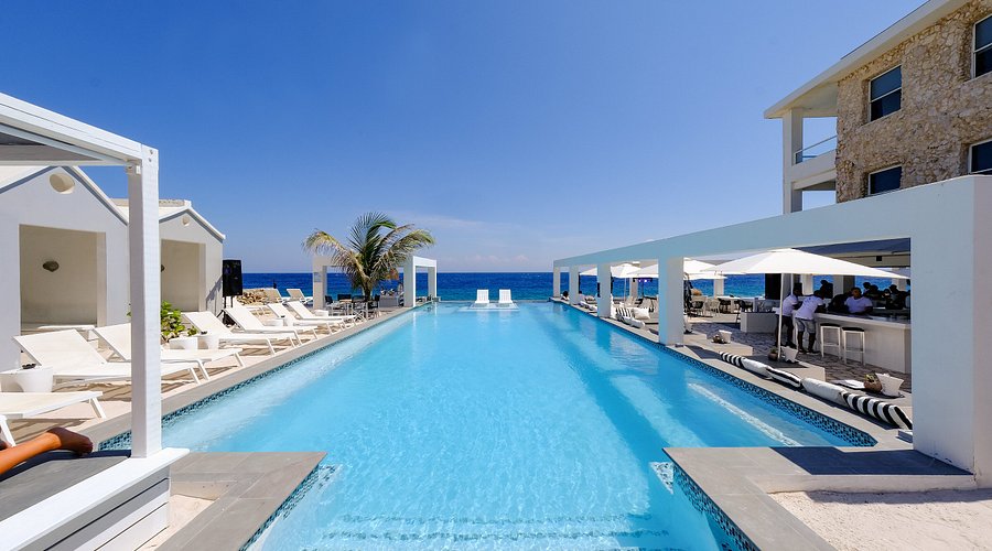 Saint Tropez Ocean Club
